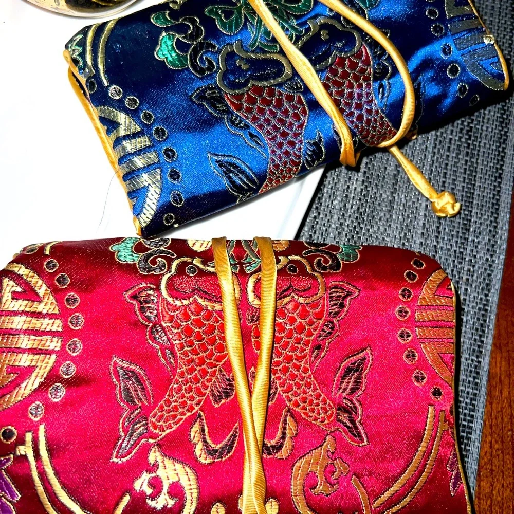 🥰🍭Asian  satin embroidery cosmetic bag - Picture 4 of 4